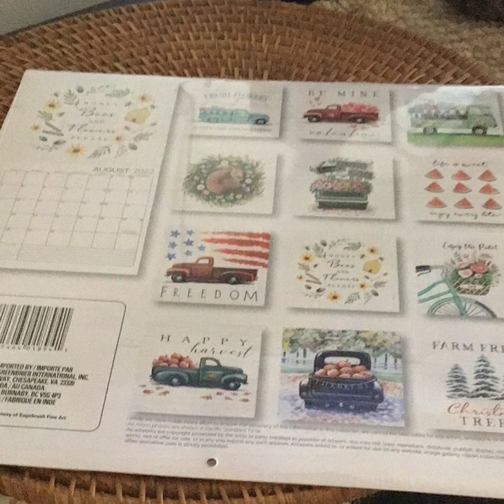 Crafts calendar for crafts. Hard to find 2022 still in packaging new